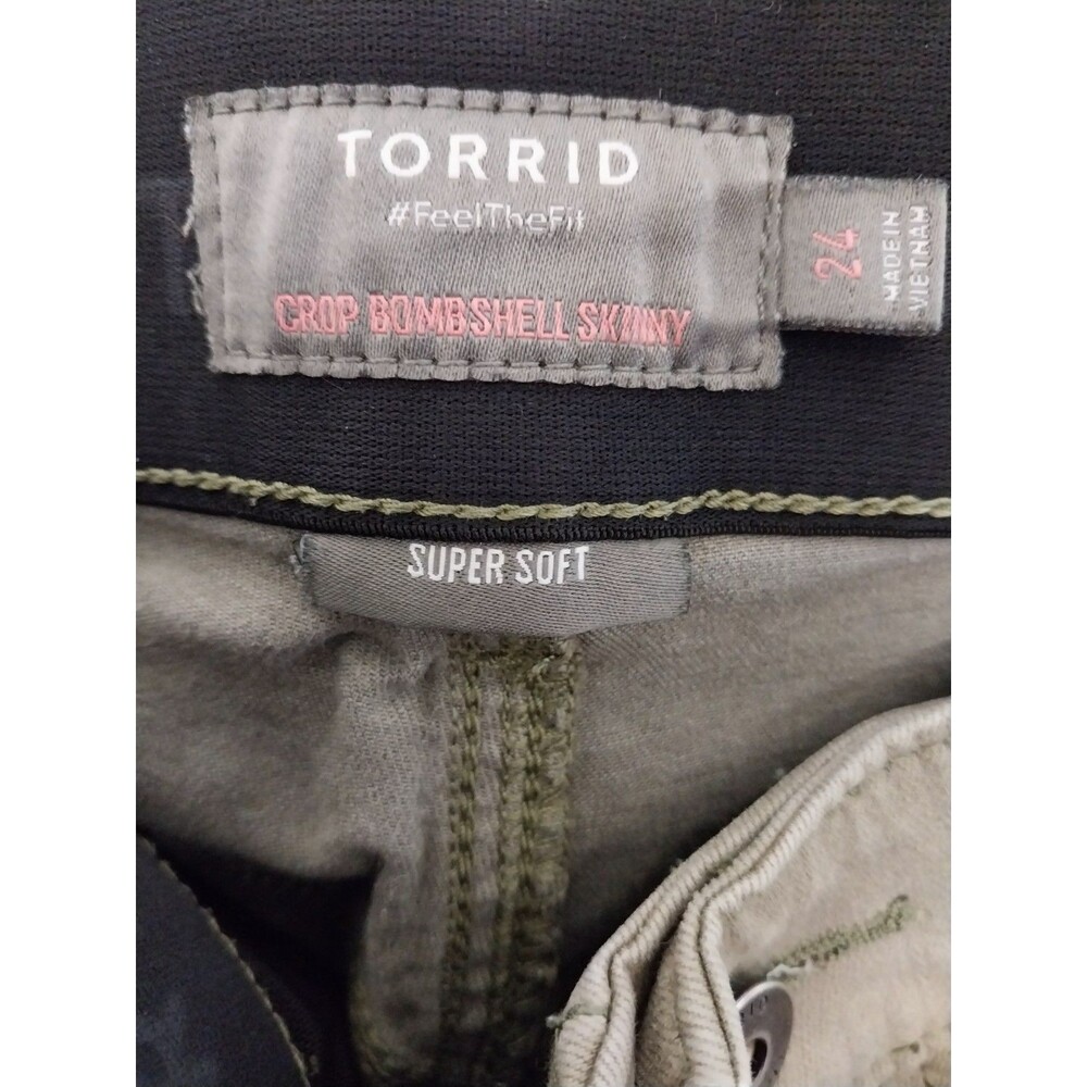 Torrid Bombshell Skinny Crop Pants 24 Plus Size Olive Green Stretch Twill Crop - Picture 8 of 8